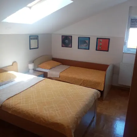 Apartman Prekrasan Sa Kaminom Zadar